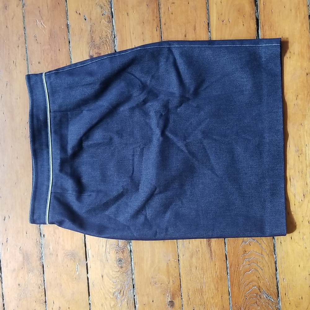 Judith and Charles, Size 8, pencil skirt